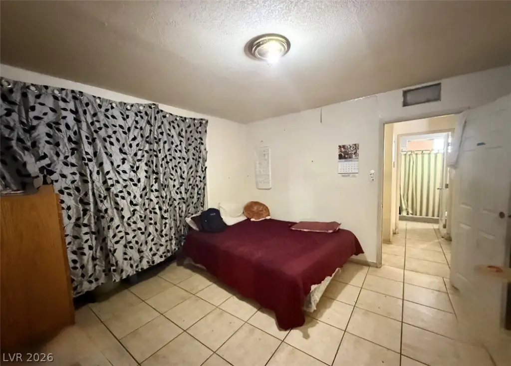 Picture 12