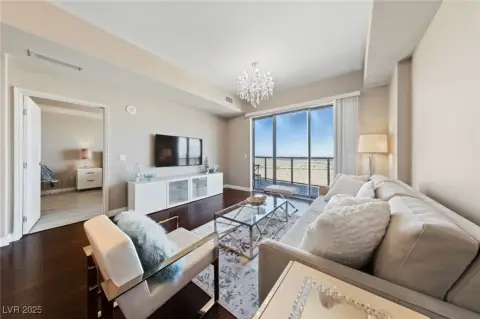 Las Vegas High-Rise Condo