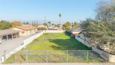 Corona Land/Lot R-3 Zoned