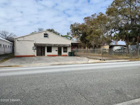 Daytona Beach Industrial with Yard