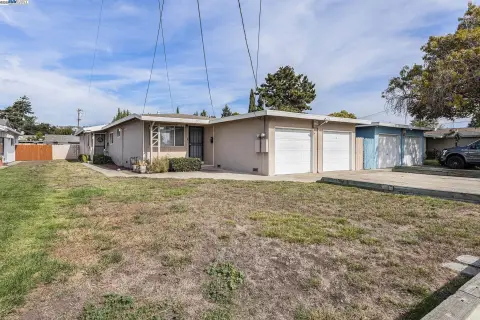 San Lorenzo Duplex Investment Opportunity