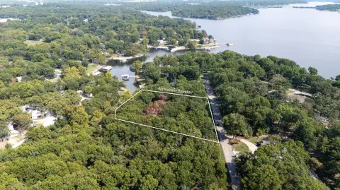 Waterfront Acreage in Buffalo Shores