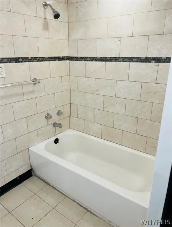 Picture 19