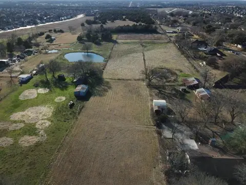 3+ Acres in DFW Heart