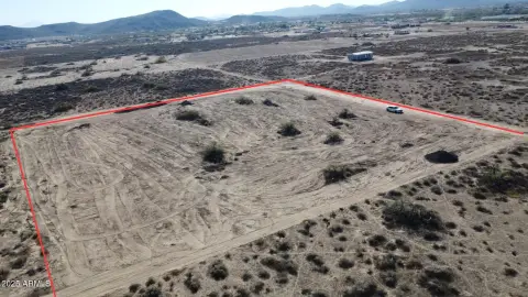 Land Parcel in Tonopah, AZ