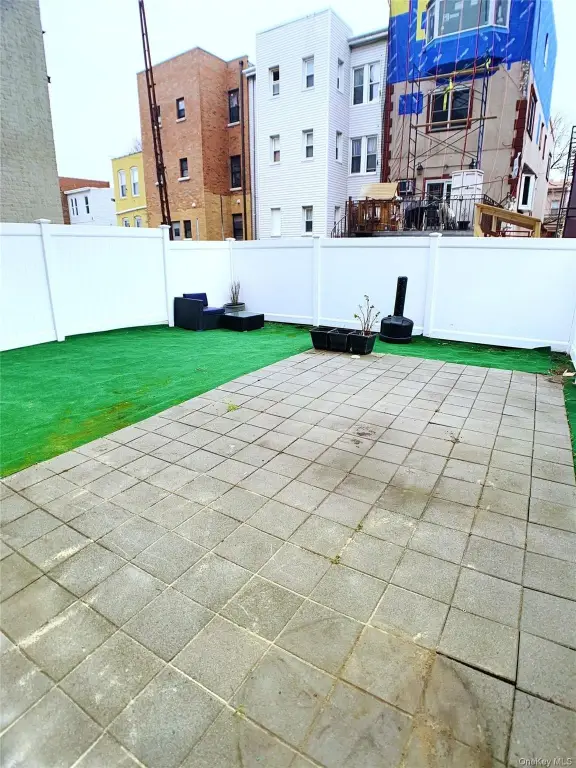 Picture 4