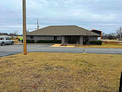 Professional Building in Grove, OK