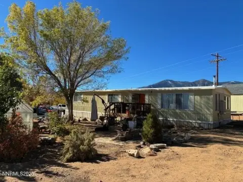 Spacious Lot in Indian Hills