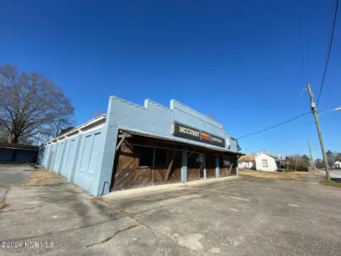 Freestanding Retail Building