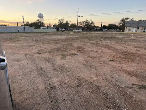 Highway Frontage Land in Lamesa