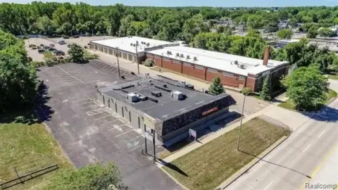 Commercial Property in Taylor, MI