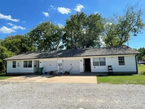 Two-Unit Ranch Duplex