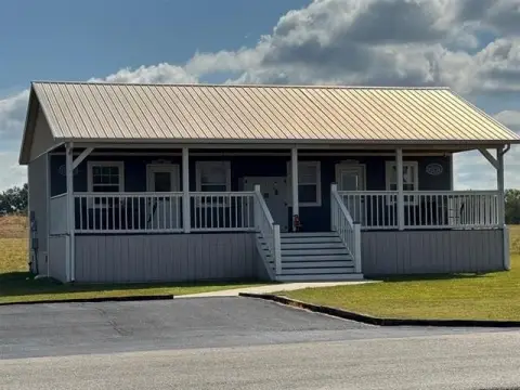 Furnished One-Bedroom Duplex