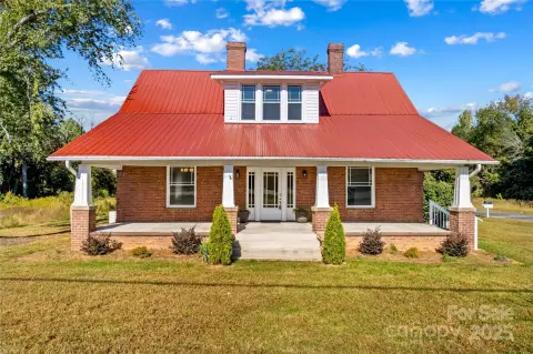 Remodeled Home Near Downtown