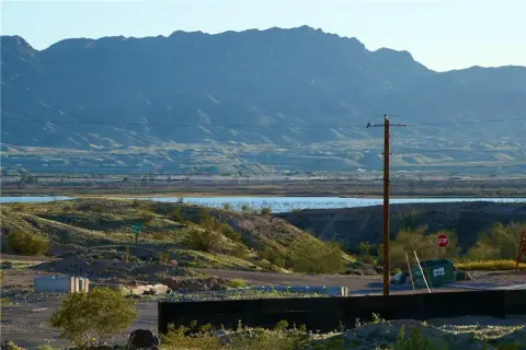 Land with Utilities and Views