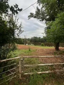 Winona Ranch with Private Lake