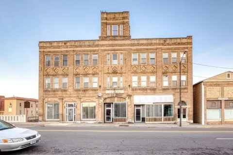 Historic Dalton Building in Pulaski
