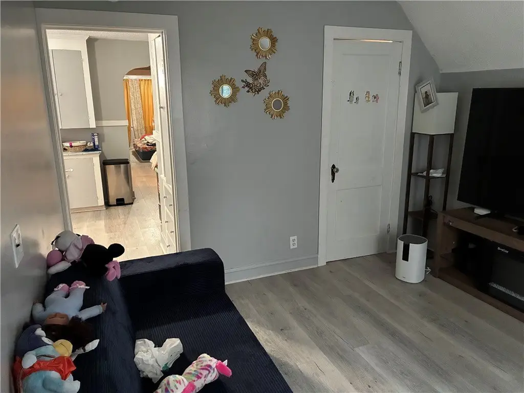 Picture 12