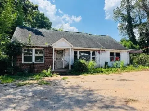 Commercial Building with Vacant Lot