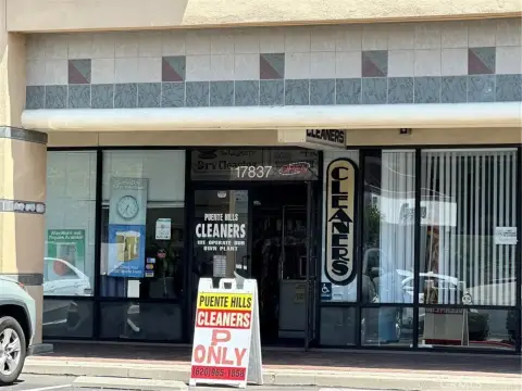 Versatile Commercial Space For Lease