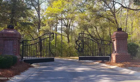Residential Land in Charming Neighborhood