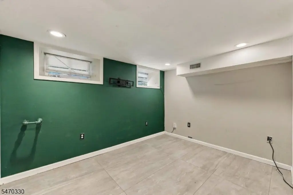 Picture 30