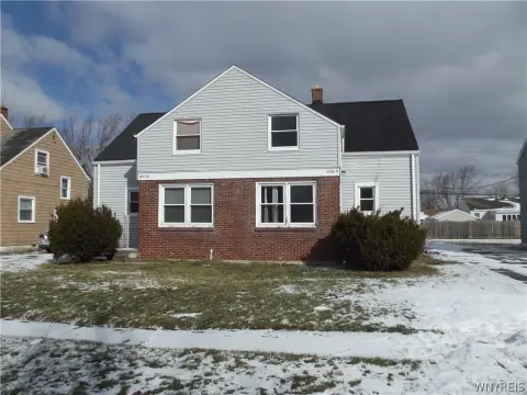 Renovated Duplex in Central Tonawanda
