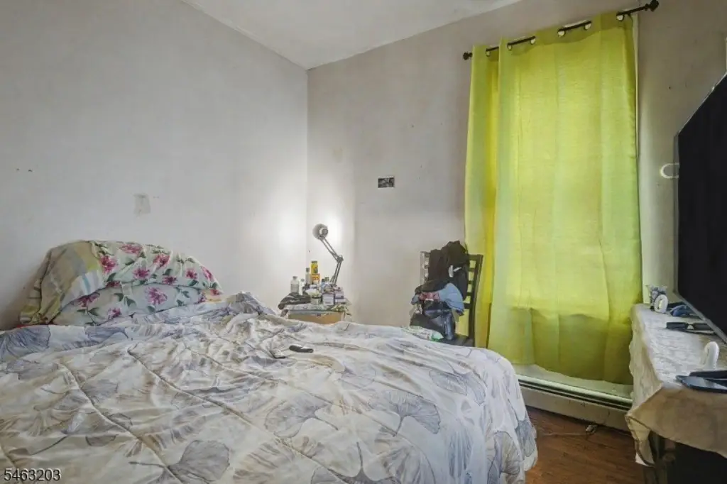 Picture 8
