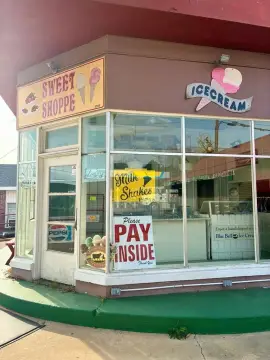 Commercial Property on Corner Lot