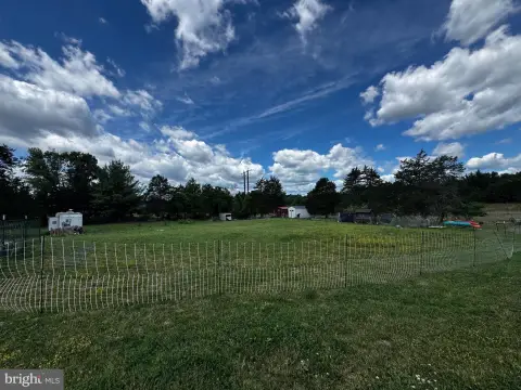 Ready-to-Build Residential & Hobby Land