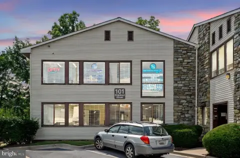 Gaithersburg Commercial Townhouse Opportunity Zone