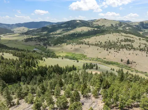 Hunting Land with BLM Adjacency