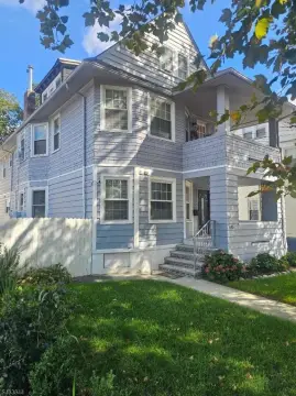 8-Bedroom Duplex