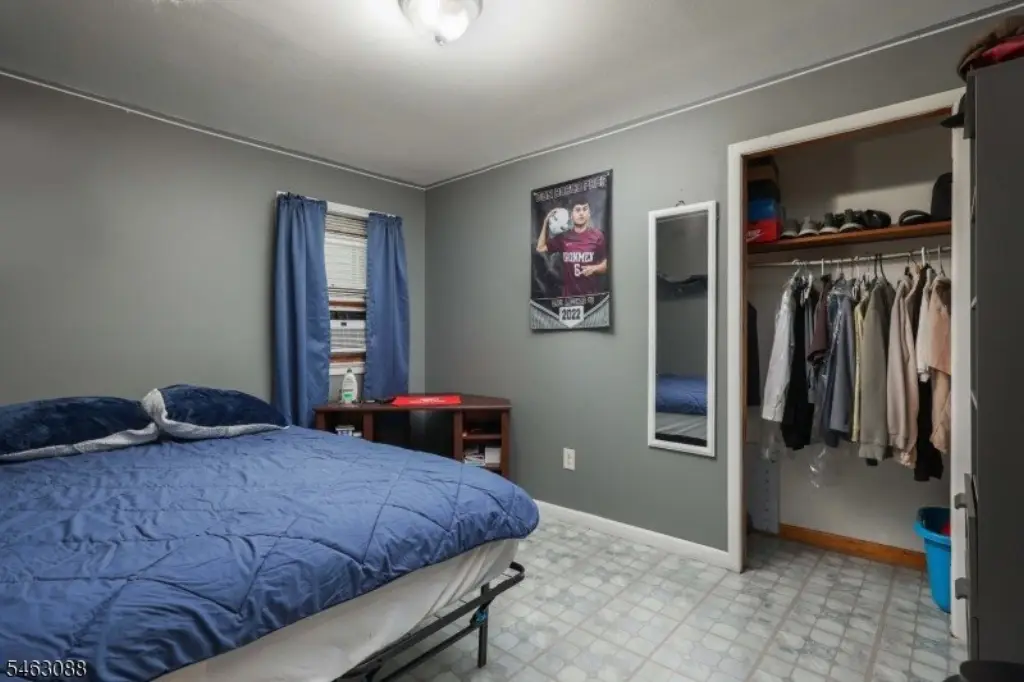 Picture 8