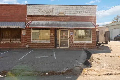 Commercial Opportunity with Expansion Potential