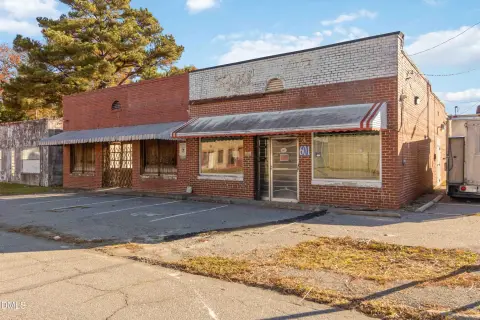 Restaurant Space with Expansion Potential
