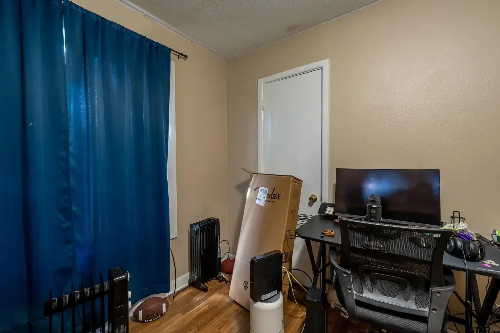 Picture 12