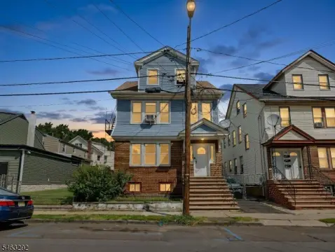 3-Unit Triplex with Deck