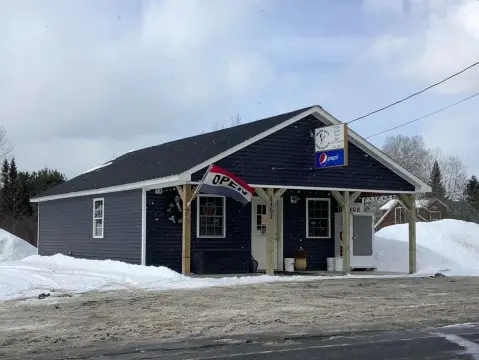 Established Store and Eatery Opportunity