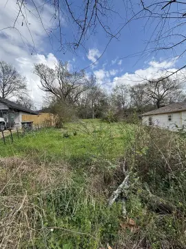 Residential Lot in Established Neighborhood