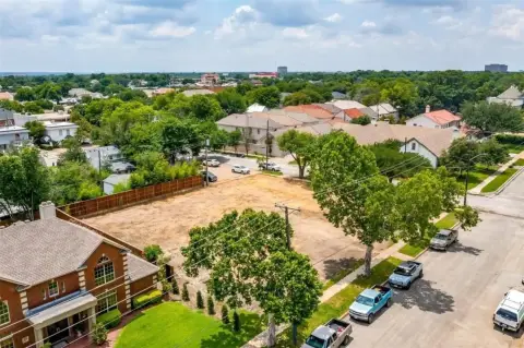 Residential Land in Fort Worth