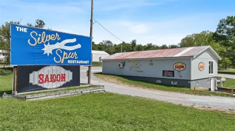Turn-Key Restaurant Opportunity on Highway