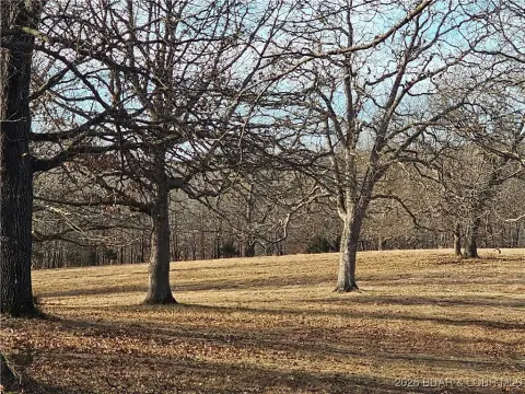 Versatile Farm Near Lake Ozarks