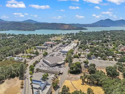 Highway Retail Opportunity in Clearlake