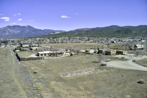 Taos Land with Mountain Views