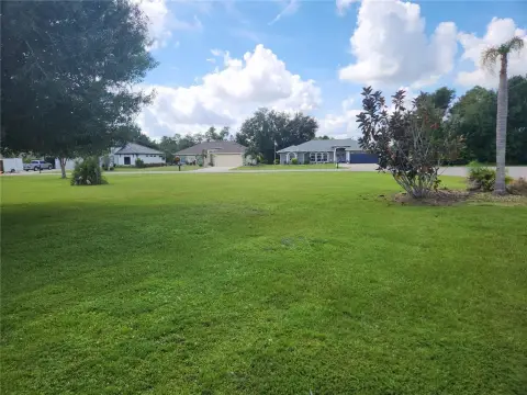 Oversized Corner Lot in Punta Gorda