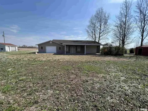 Eldorado Commercial Property with Acreage