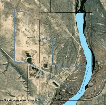 Land Along Green River