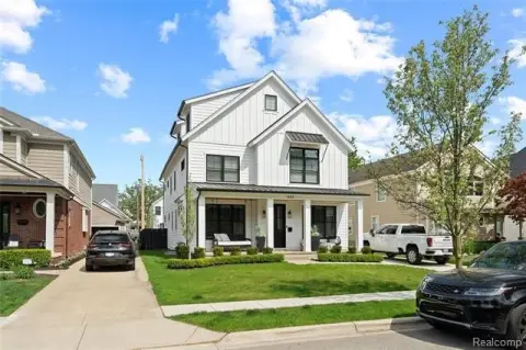 Farmhouse in Birmingham, MI