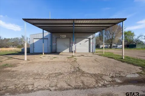 Auto Repair Shop with Equipment